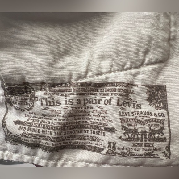 Levi’s White 501 Distressed Cut-Off Shorts 26 - Picture 5 of 5